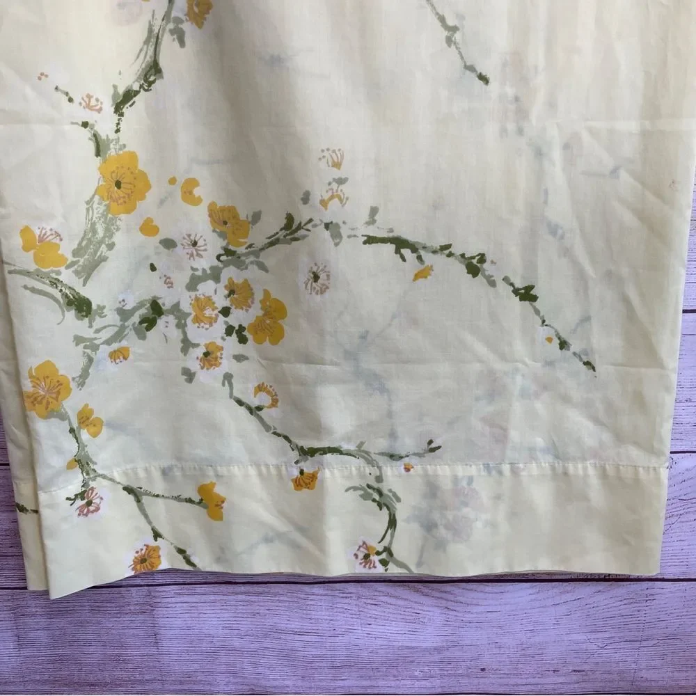 VINTAGE SPRINGMAID YELLOW‎ FLORAL STANDARD SIZE PILLOWCASES